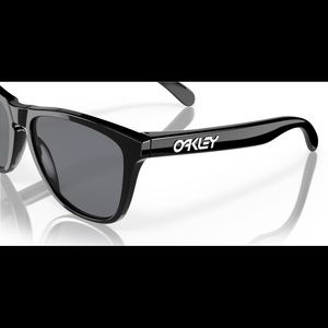 Oakley Black Frogskins | Polarized